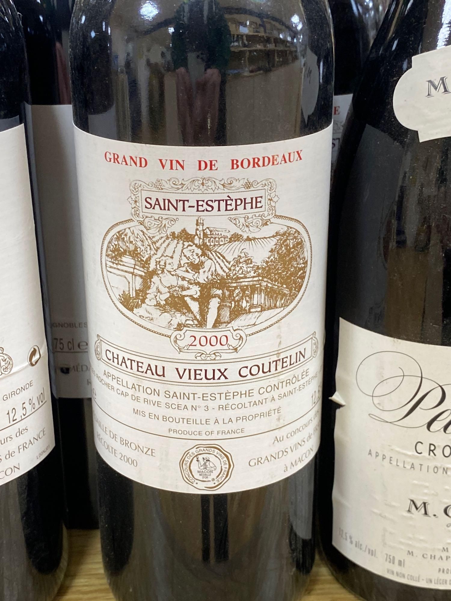 Mixed red wines, including Saint-Estephe Chateau Vieux Coutelin 2000 (12 bottles),